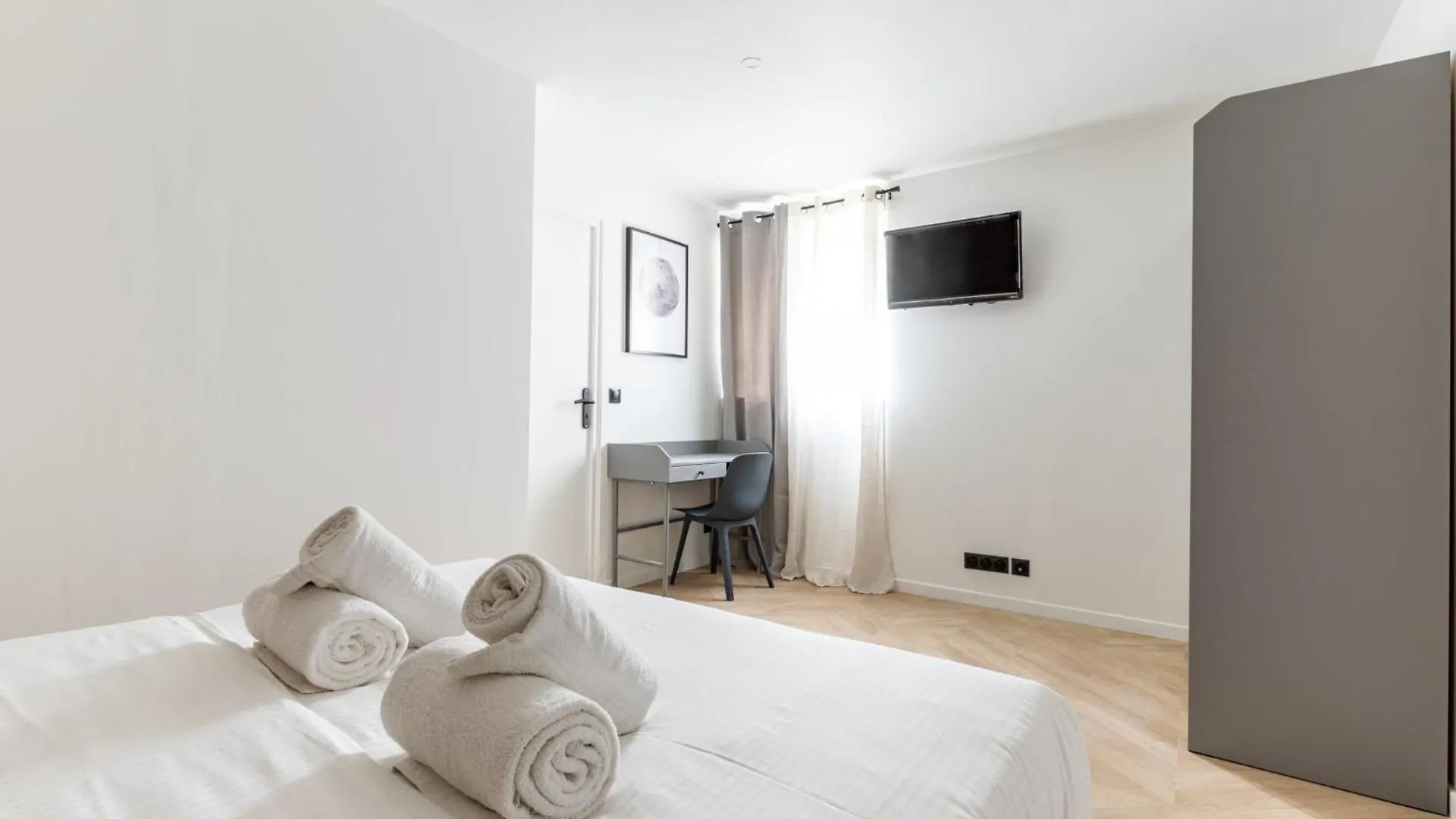 Chapelle Ordener Magnifique Appartement Paris 0*,